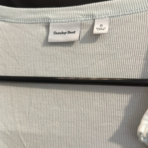 Aritzia Sunday best Henley snowmelt blue body suit size small - Picture 3 of 3